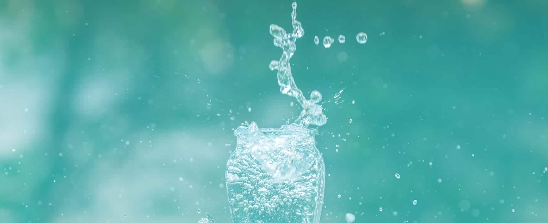 Agua en un vaso